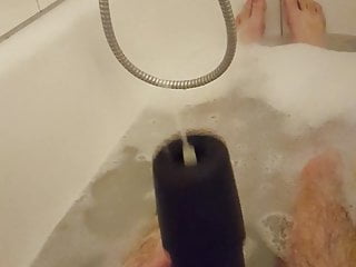 Tremblr in bathtub