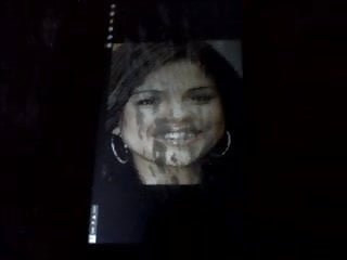 Tribute MONSTER facial Selena Gomez
