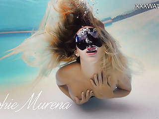 Sophie Murena blonde babe masturbating in the pool