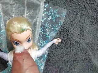 Elsa Frozen Figure Cum Tribute