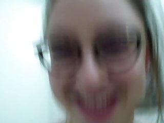 Blowjob in der Umkleidekabine  - Bild 10