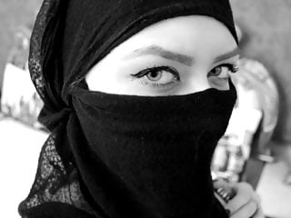 Hijabi Goddess Mistress...