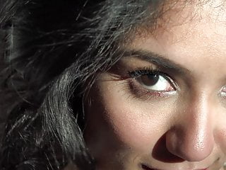  video: Beautiful Eyes, White Hijab, Viva Athena, Arab Girl Unveils