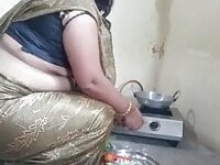 Bhabhi make love while cooking in kitchen | Big Boobs Update