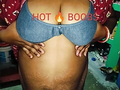 Hot Indian bhabhi ki sexy video .....too big ass wowwwwww