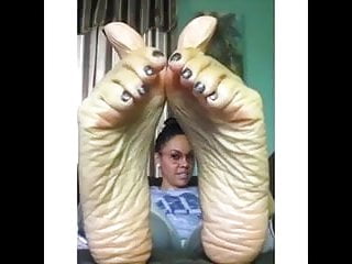 Wrinkled, Feet, Soles, Super