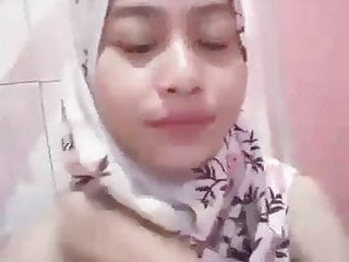 Indonesian, Homemade Masturbator, Showering, Indonesian Girl