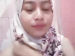 Indonesian Muslim, Solo, Girls Masturbating, Homemade