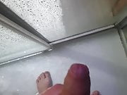 Wichsen unter der Dusche