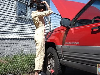  video: Stuck Fetish Labor Day - Viva Athena gets stuck in a truck