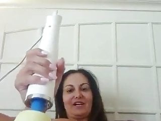 Girls Masturbate, Wand, Masturbate, Gorgeous MILF