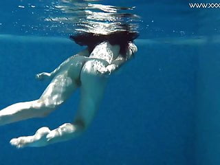 Cute Big Tits, Under Water Show, European, Show Tits