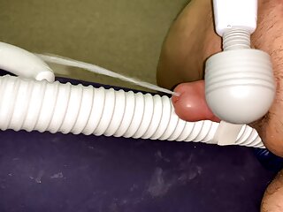 Rubbing and cumming on spiralled body...