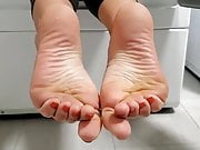 Latina foot model