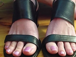 Pink Toes Heels Cum