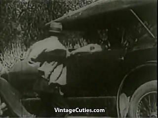 Peeing Girls Fucked By Driver In Nature (1920S Vintage)