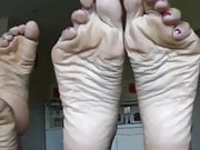 Latina Soles toe spreading
