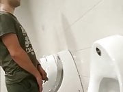 hung urinal 1