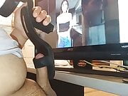 Enjoying my exgirlfriend's dirty heels & her delicious video