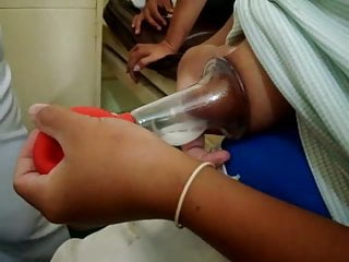 Filipina Pumping Tit Milk For Nurse...