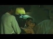 La profezia 1978 (Threesome, cuckold erotic scene) MFM
