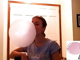 My Crazy Big Bubbles Gum Training For Bubbles Of Slaver...