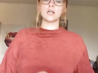 Katrina Marie AKA &#039;Carrott Cake&#039; dancing on TikTok