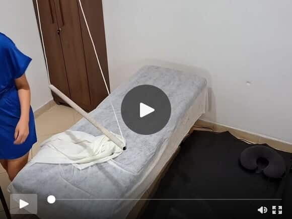 A patient goes to the gynecologist and ends up getting a cumshot in her pussy.