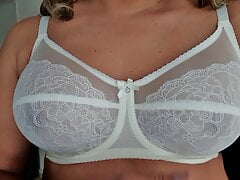 New DD white lace bra