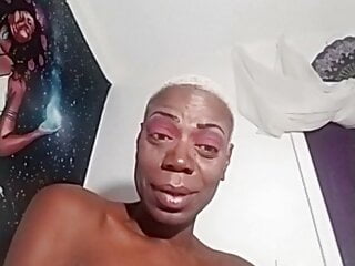  video: Ebony Mature Milf pussy fart