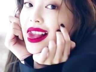 Jennie&#039;s Sexy Tongue Play