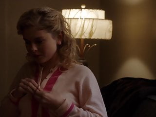 Rose McIver  Masters of Sex s01e04