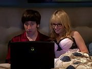 Melissa Rauch (Big Bang Theory) watches spunk vid