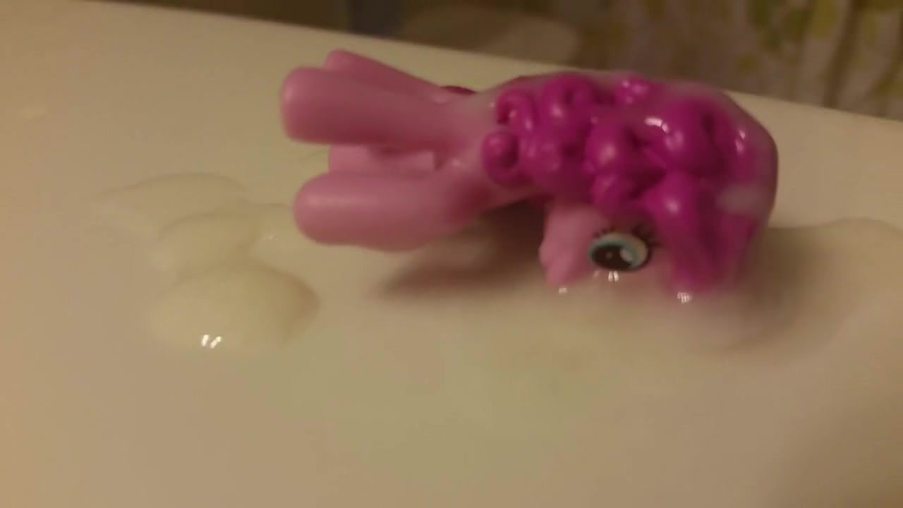 Pinkie Pie Gay Porn - Pinkie Pie helps create a mess! (SoP) - Big Cock, Small Cock, Pinky Gay -  MobilePorn